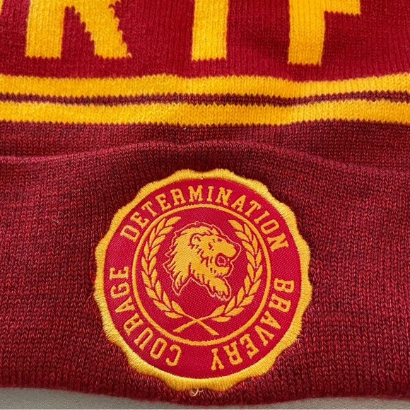 Harry Potter Gryffindor Hat w/ Embroidered Courage Determination Bravery Patch - Picture 3 of 9